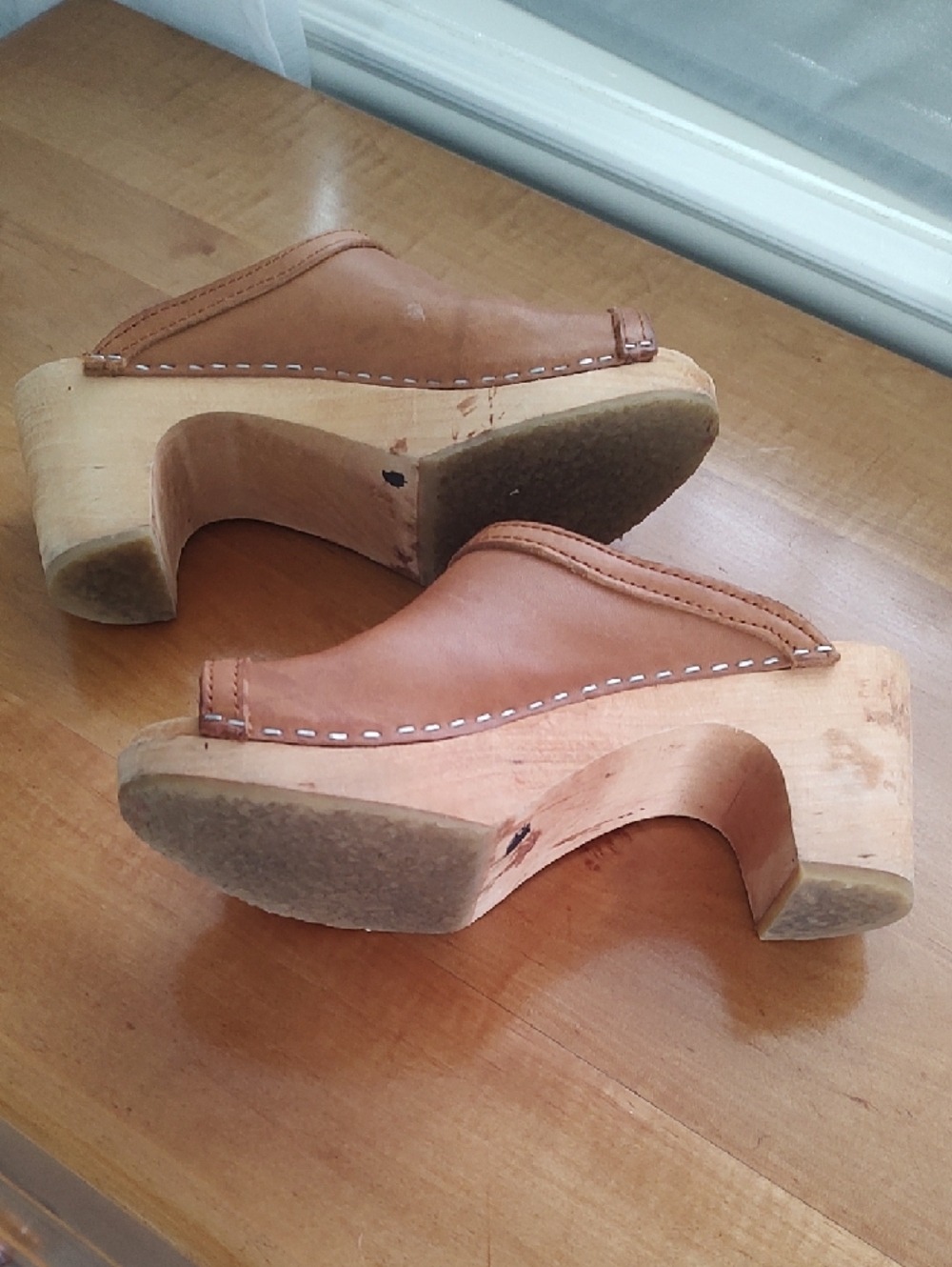 Cape Clogs - Picture 6 of 8